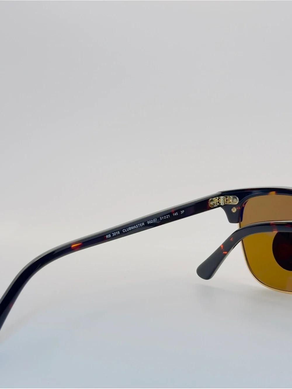 Ray-Ban RB3016 CLUBMASTER